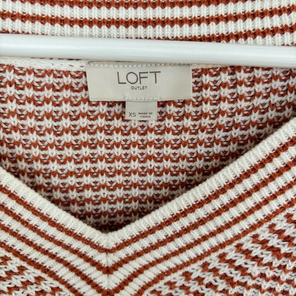 LOFT V-Neck Knit Sweater Cream and Burnt Orange XS - Picture 2 of 4